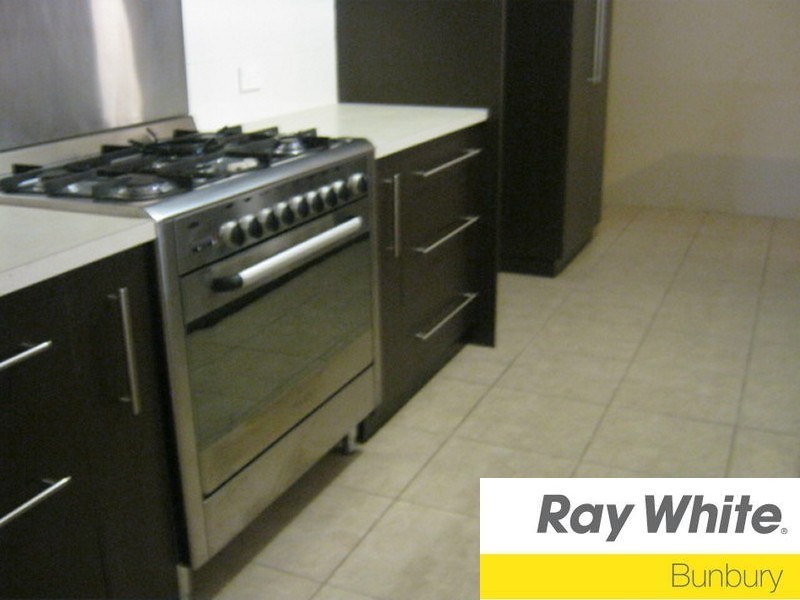 7 King Edward Way, Eaton WA 6232