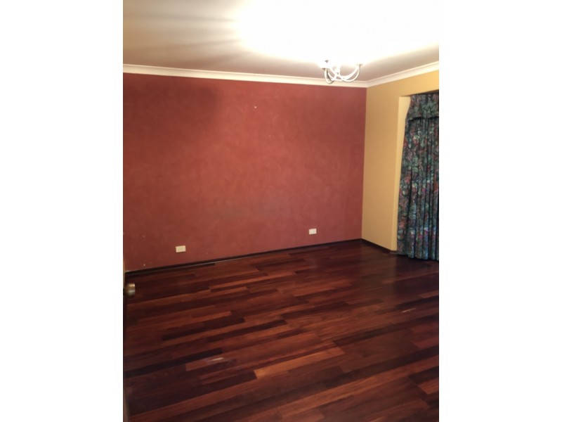 1 Batavia Place, Australind WA 6233