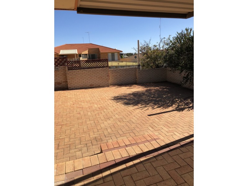 1 Batavia Place, Australind WA 6233