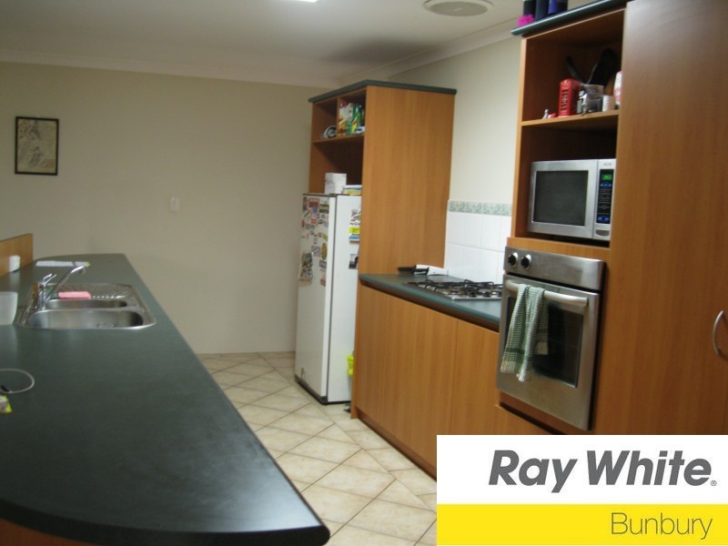 46 Macquarie Drive, Australind WA 6233