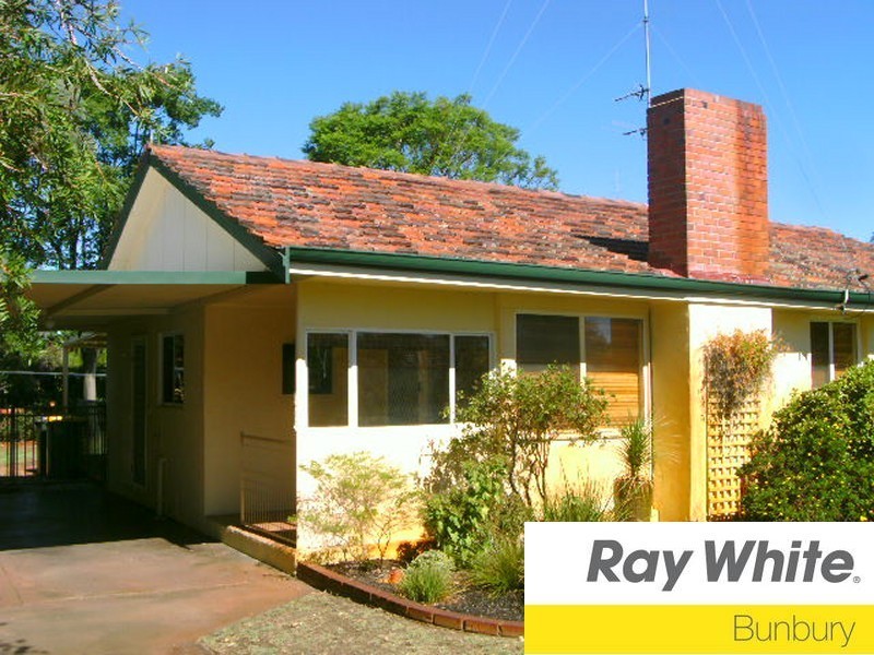 15 Sulphur Street, Withers WA 6230