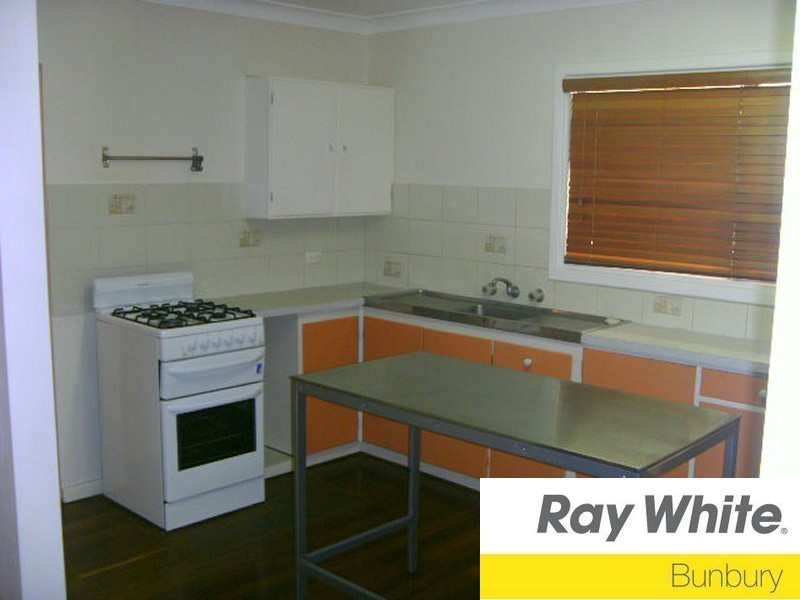 15 Sulphur Street, Withers WA 6230