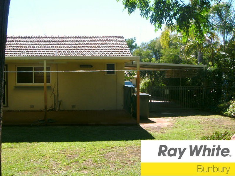 15 Sulphur Street, Withers WA 6230