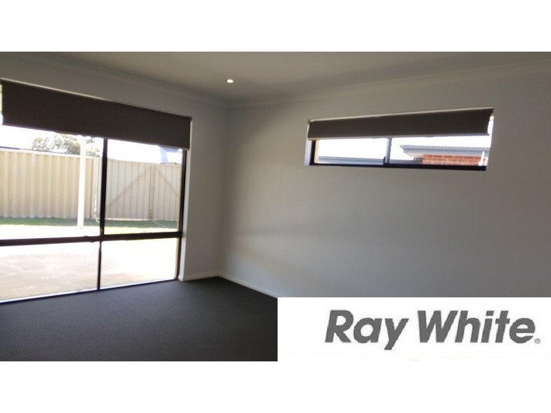 43 Illawarra Drive, Millbridge WA 6232