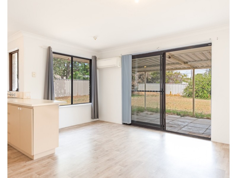 1 Lockwood Crescent, Withers WA 6230