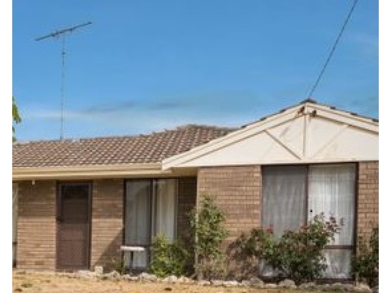 1 Lockwood Crescent, Withers WA 6230