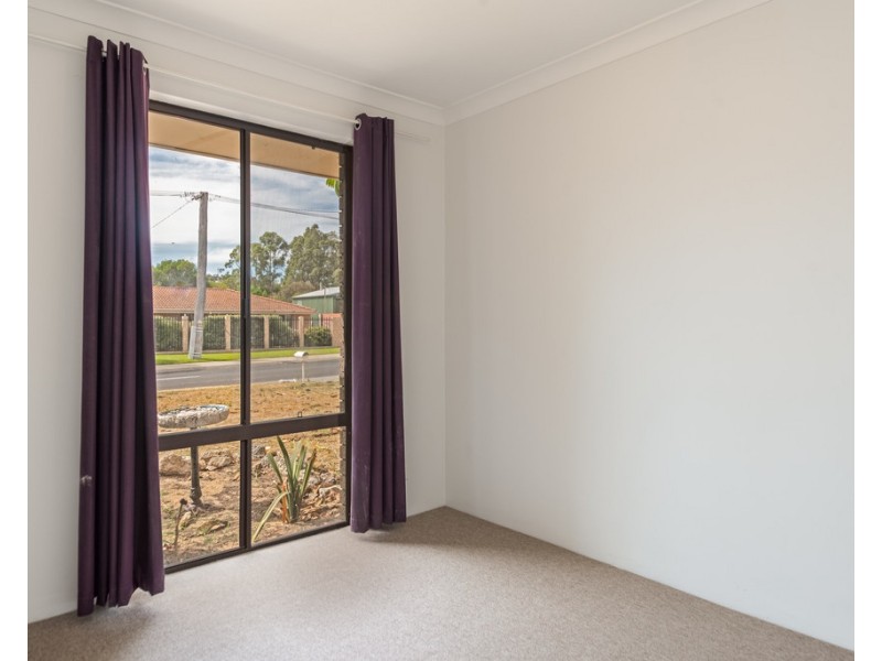 1 Lockwood Crescent, Withers WA 6230
