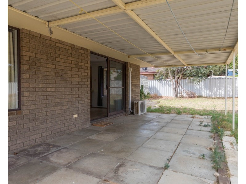 1 Lockwood Crescent, Withers WA 6230