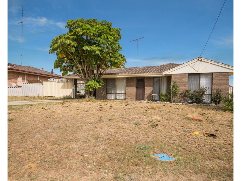 1 Lockwood Crescent, Withers WA 6230