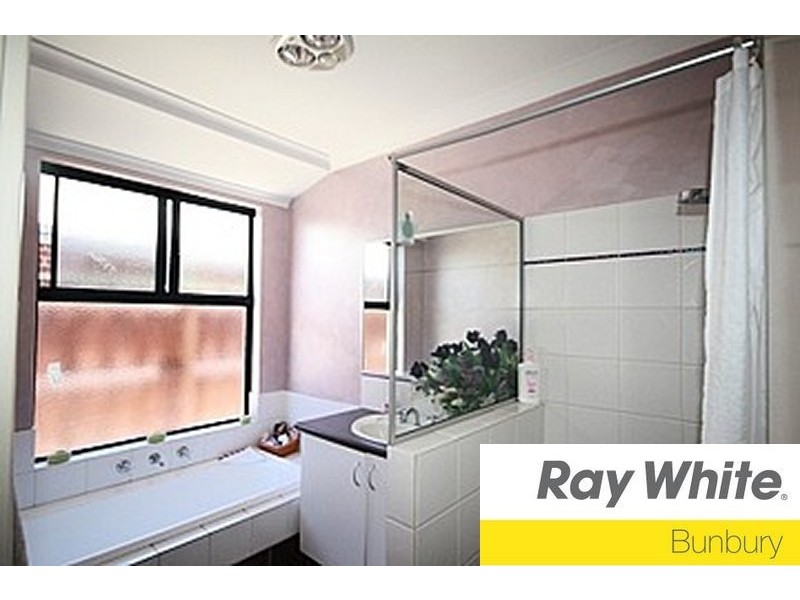 90 Macquarie Drive, Australind WA 6233