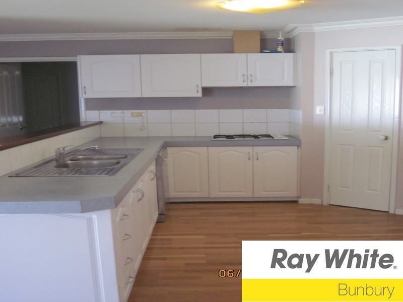 10 Buckton Place, Australind WA 6233