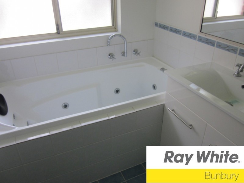 10 Buckton Place, Australind WA 6233