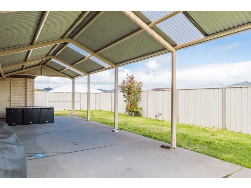 15 Zircon Way, Australind WA 6233