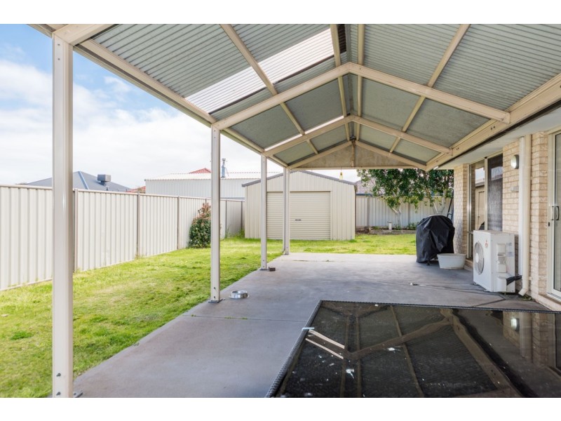 15 Zircon Way, Australind WA 6233