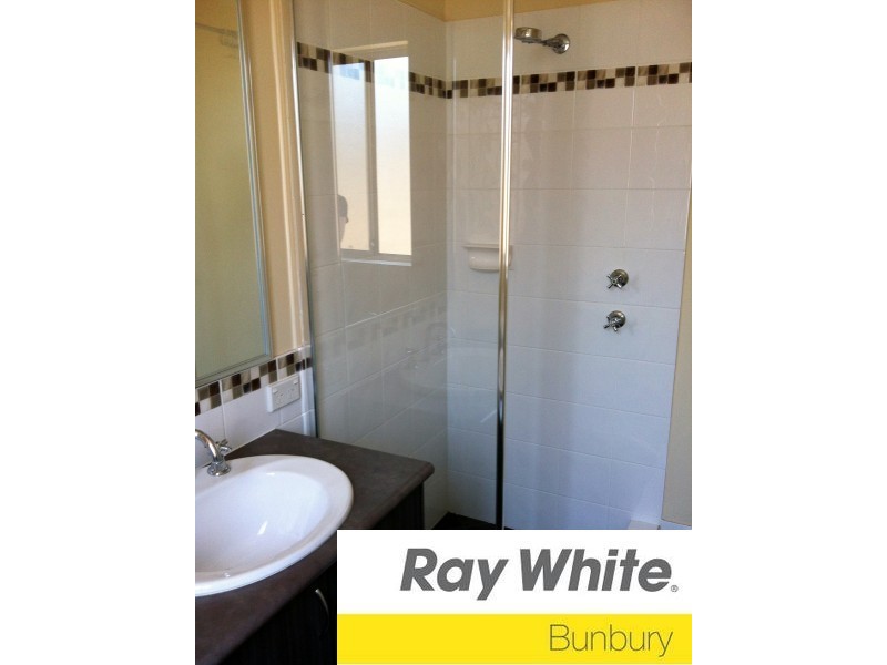 11 Murtin Road, Dalyellup WA 6230