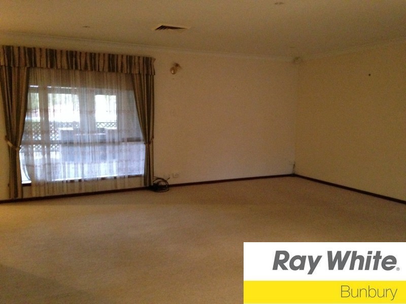 61 Pratt Road, Eaton WA 6232