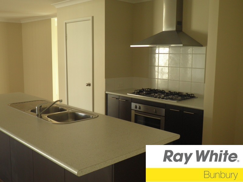 28 Mooralup Turn, Dalyellup WA 6230