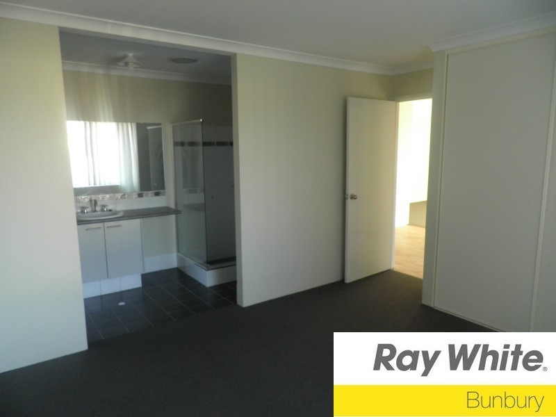28 Mooralup Turn, Dalyellup WA 6230
