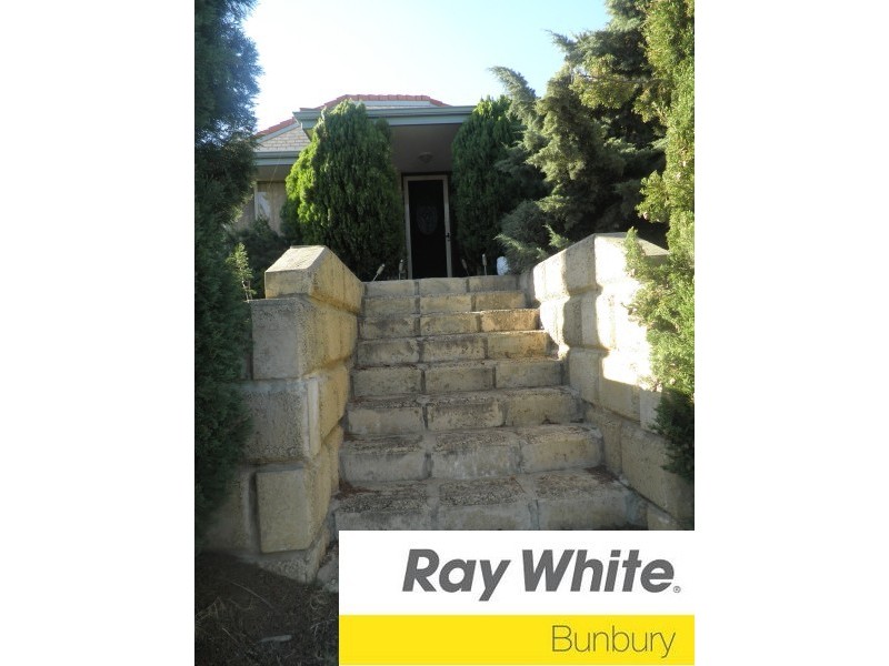 24 Winthrop Avenue, College Grove WA 6230