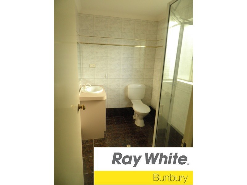 24 Winthrop Avenue, College Grove WA 6230