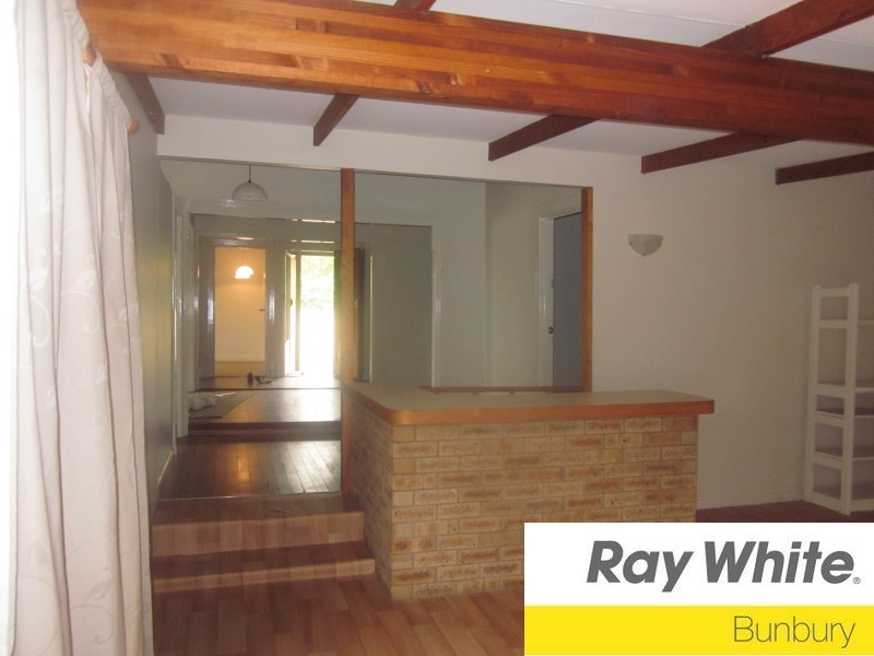 8 Woodrow Street, Bunbury WA 6230