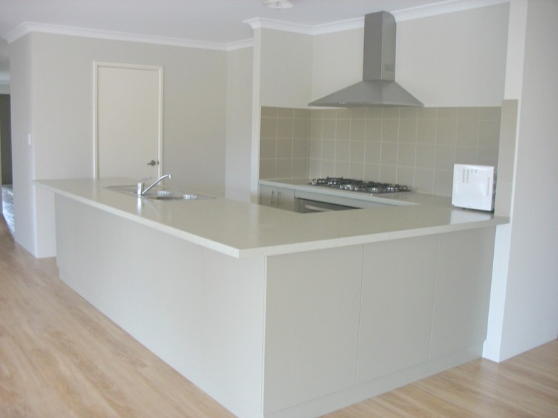 11 Sadler Circuit, Australind WA 6233