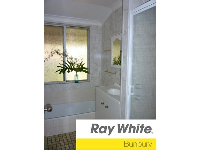 8 Clewlow Court, Withers WA 6230