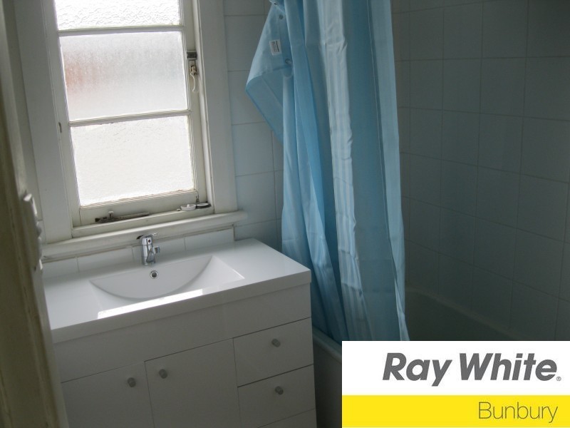 3A Little Street, Carey Park WA 6230