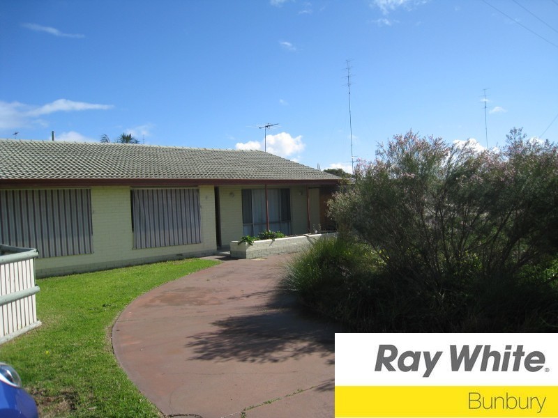 8 Dawson Place, Bunbury WA 6230