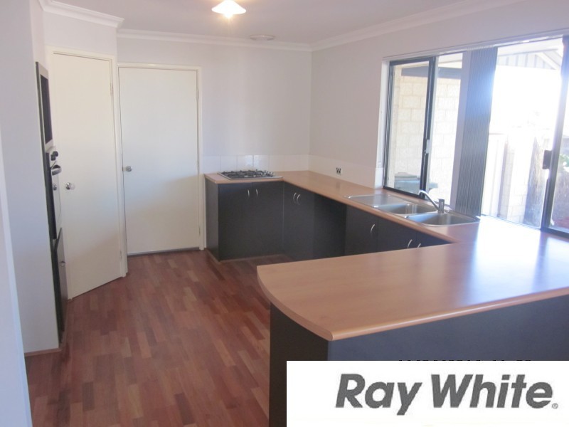 28 The Boulevard, Australind WA 6233