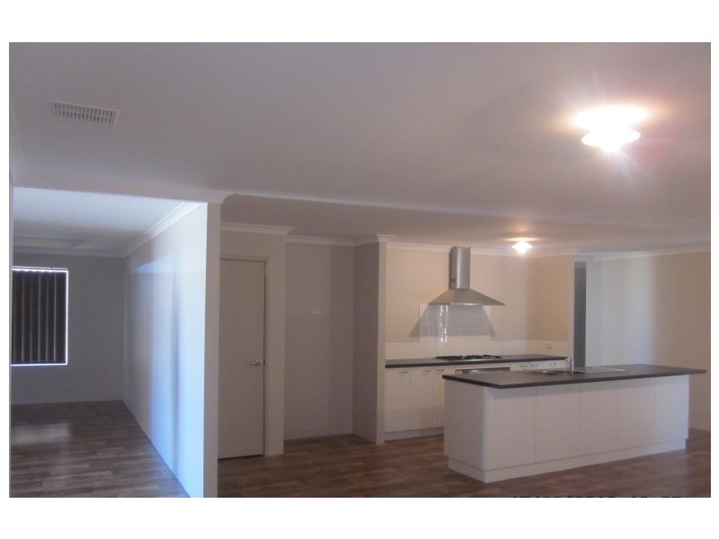 24 Carlingford Court, Australind WA 6233