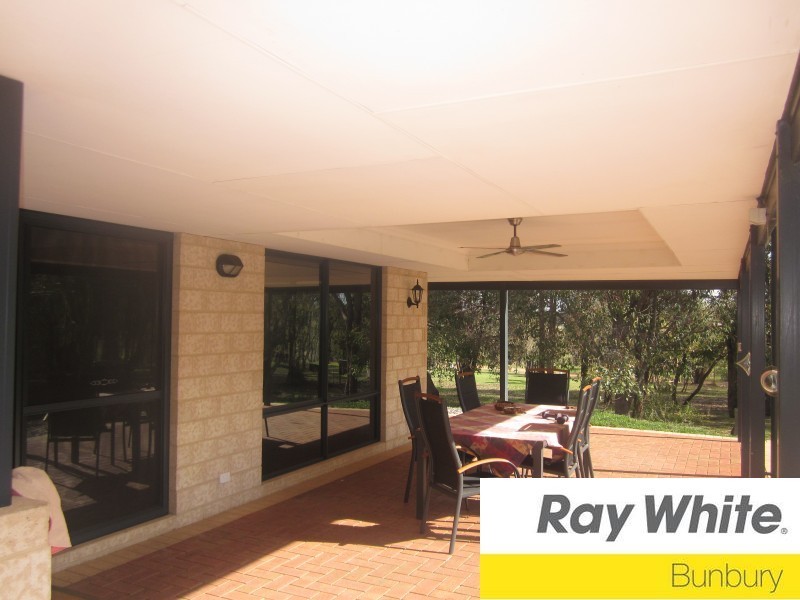 12 Page Retreat, Boyanup WA 6237