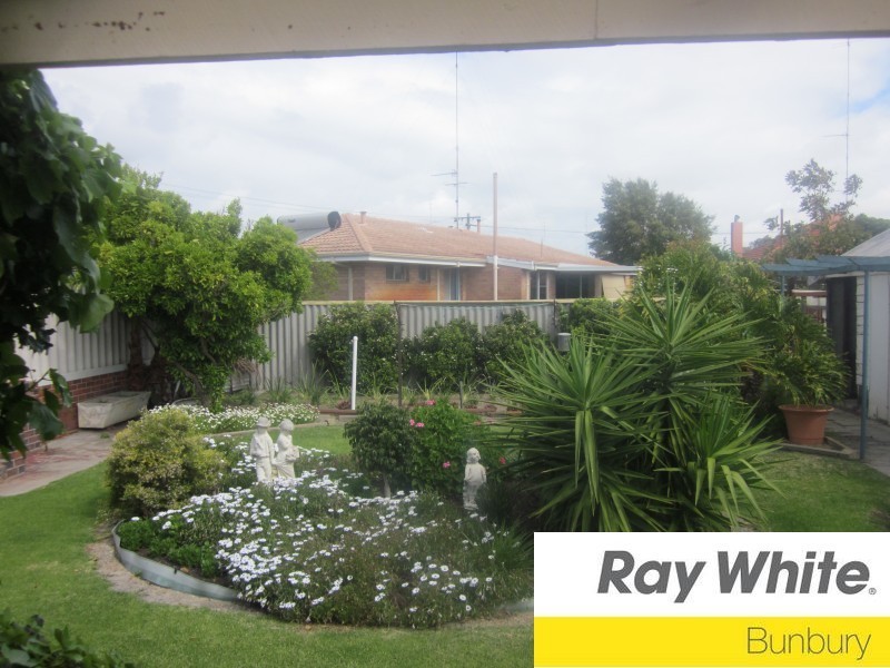35 Columba Street, Bunbury WA 6230