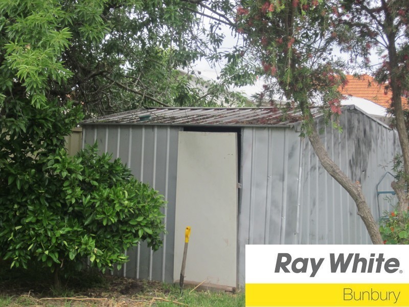 17 Stinton Street, Carey Park WA 6230