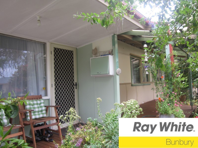 17 Stinton Street, Carey Park WA 6230