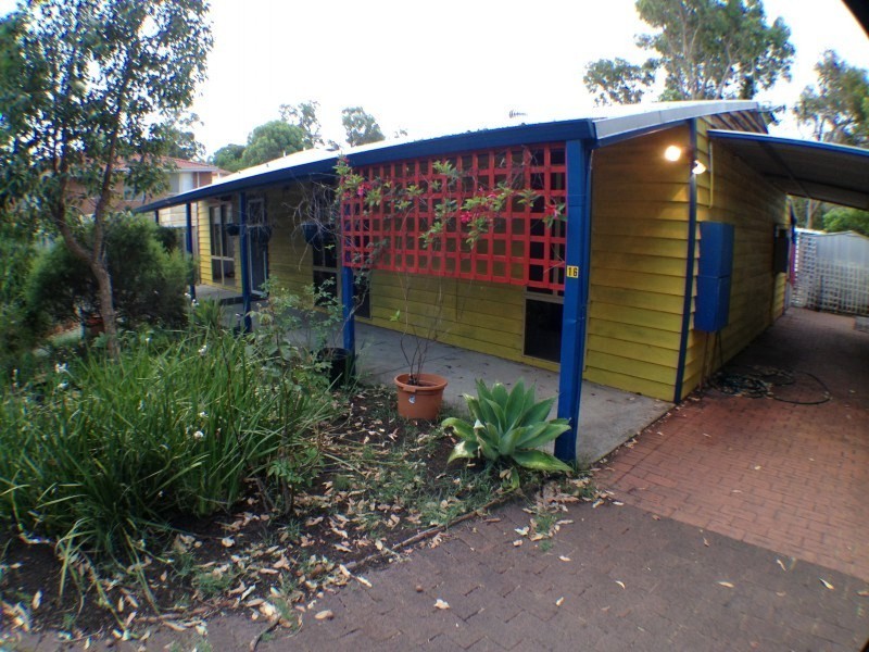 16 St Peters Green, College Grove WA 6230