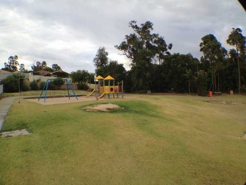 16 St Peters Green, College Grove WA 6230