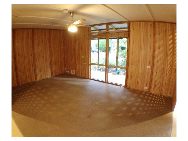 16 St Peters Green, College Grove WA 6230