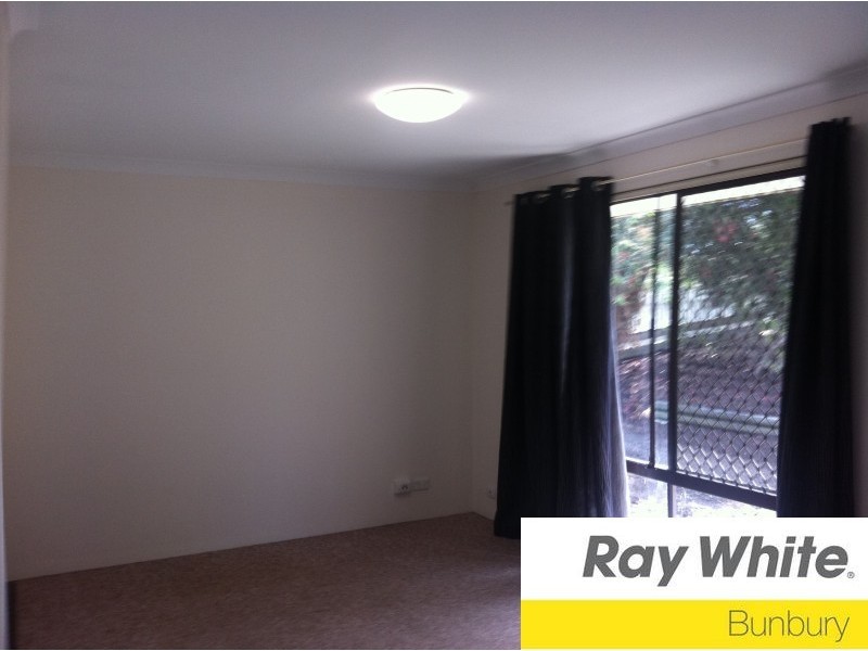 48 Jacaranda Crescent, Withers WA 6230