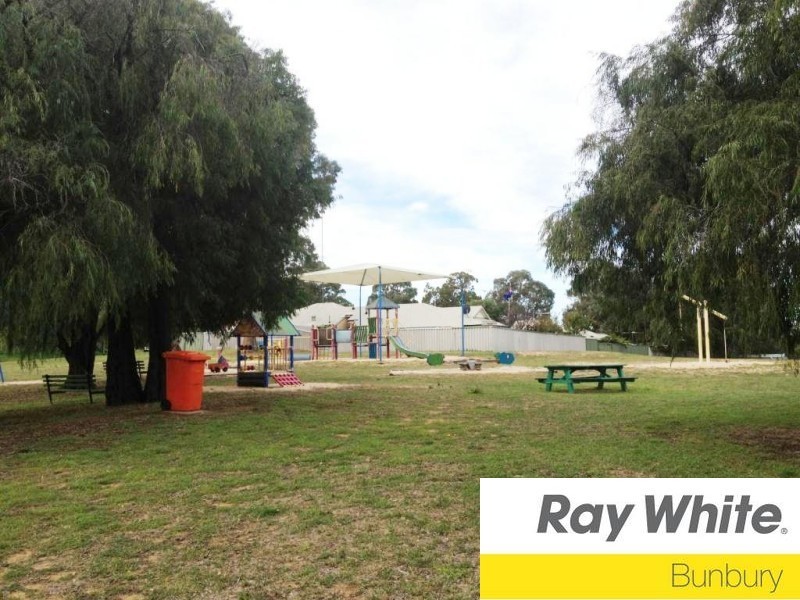 48 Jacaranda Crescent, Withers WA 6230