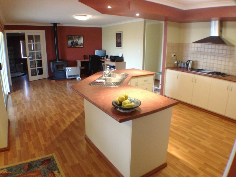 1 Cleveland Bay Avenue, Eaton WA 6232