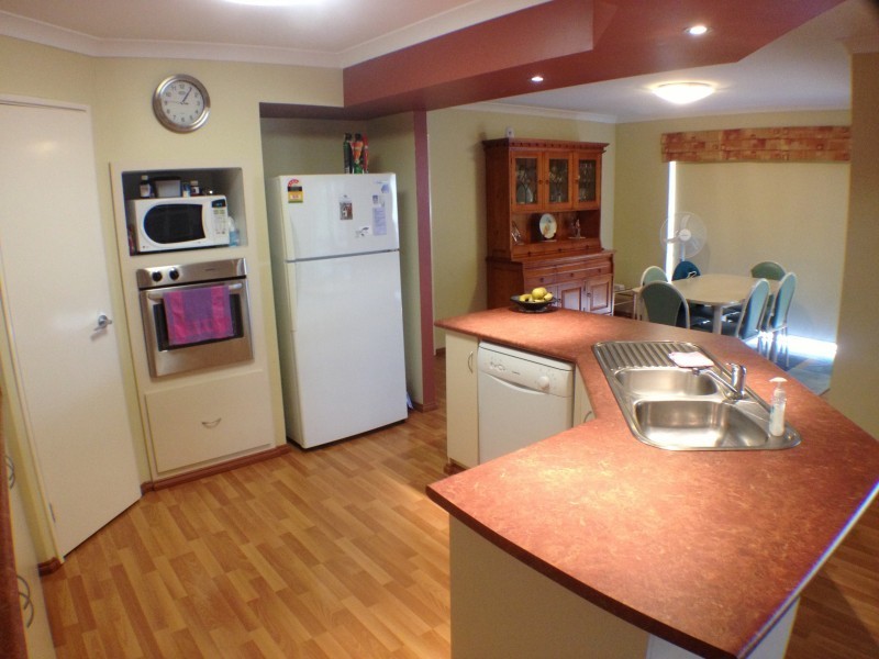 1 Cleveland Bay Avenue, Eaton WA 6232