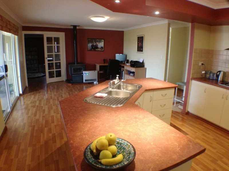 1 Cleveland Bay Avenue, Eaton WA 6232