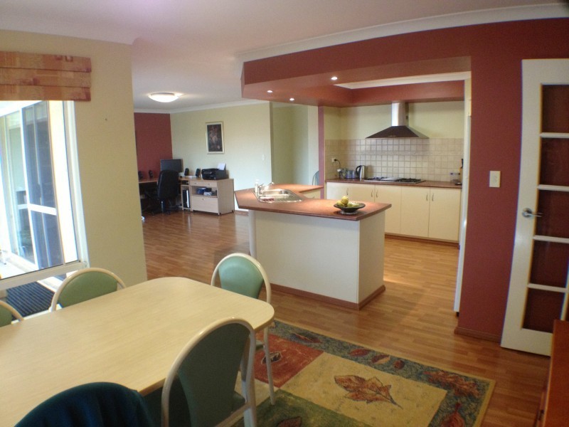 1 Cleveland Bay Avenue, Eaton WA 6232