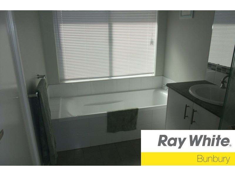 6 Kelston Way, Australind WA 6233