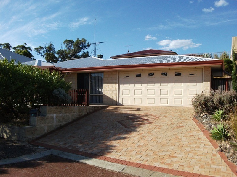 4 Sloan Court, Withers WA 6230
