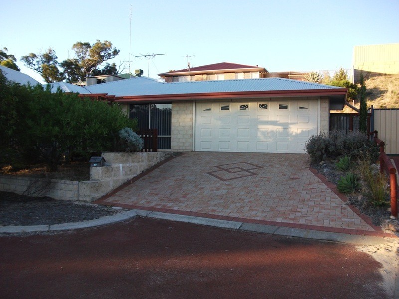 4 Sloan Court, Withers WA 6230