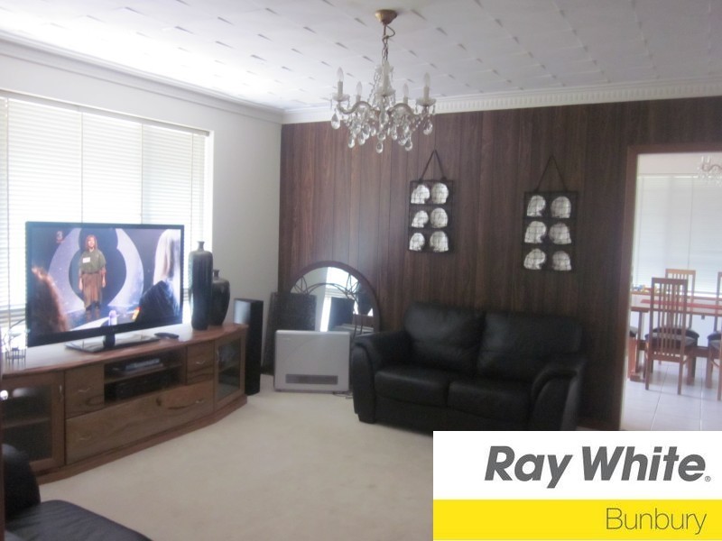 39 Hoylake Avenue, Bunbury WA 6230