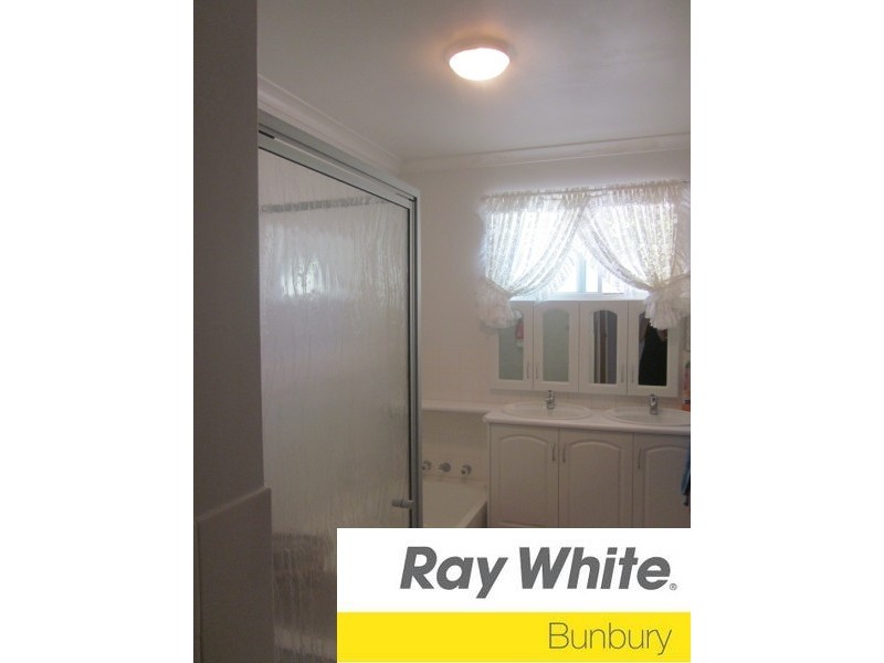 39 Hoylake Avenue, Bunbury WA 6230