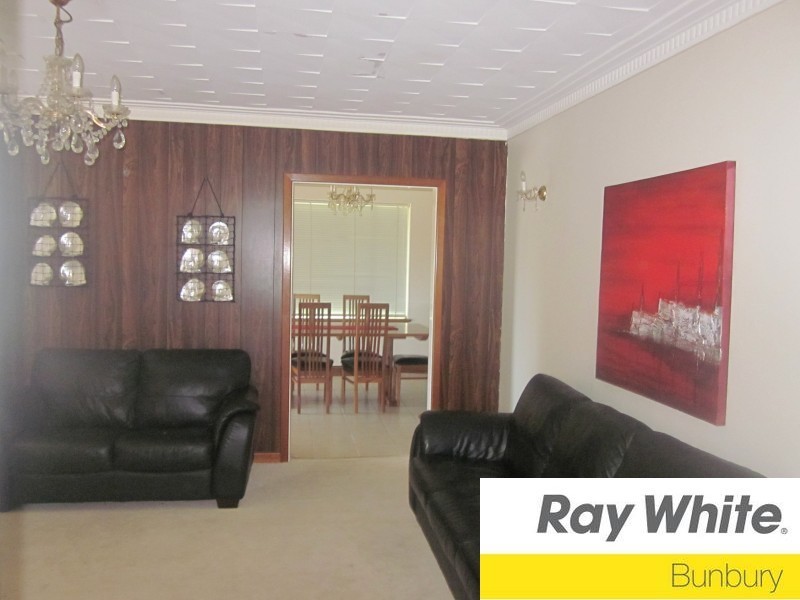 39 Hoylake Avenue, Bunbury WA 6230